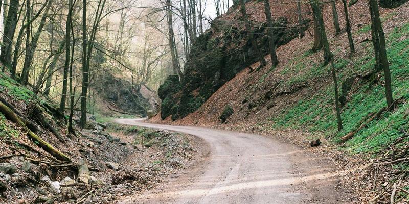 从入门到精通：构建数控切割设备操作员的核心技能培训体系